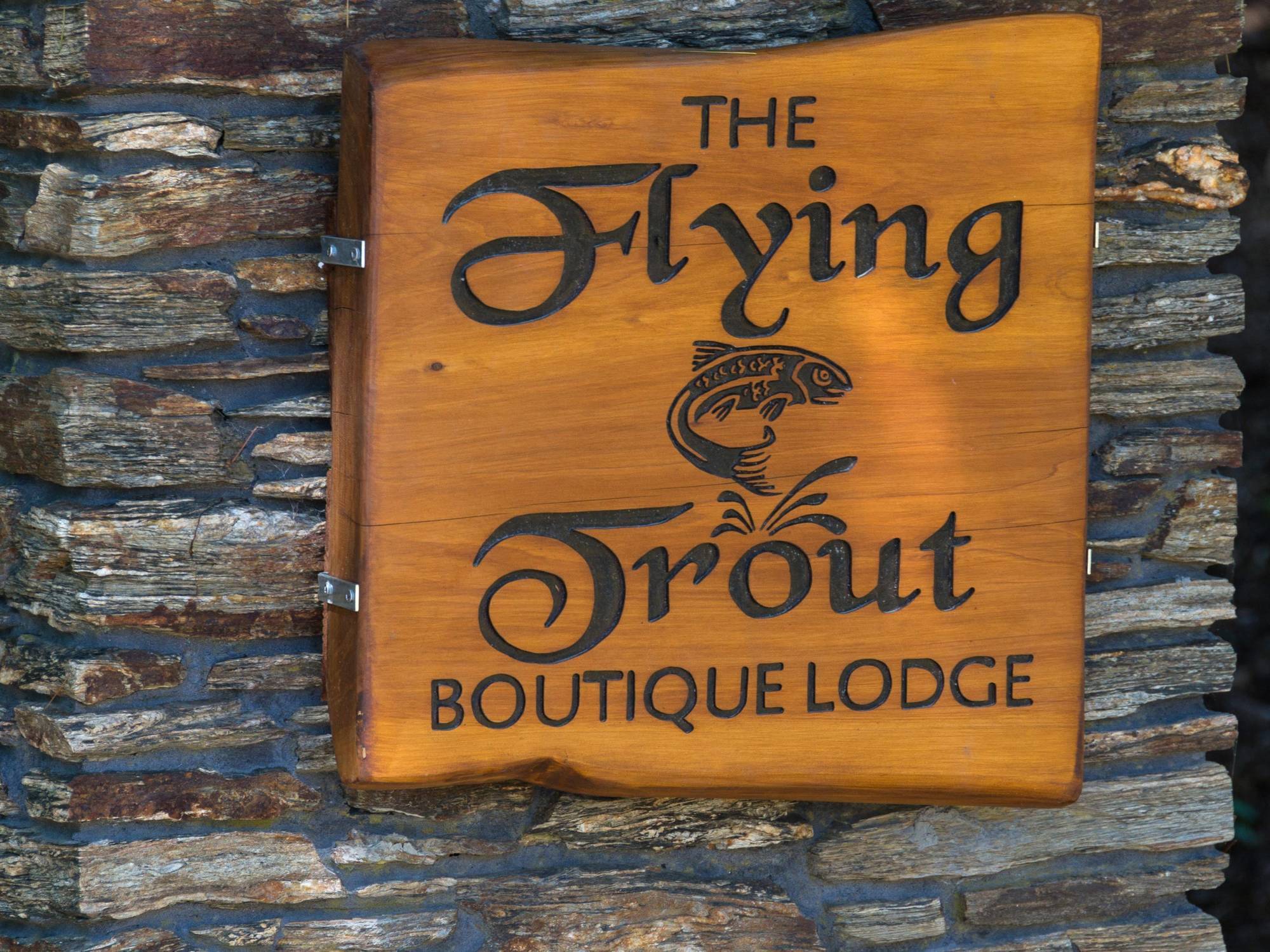 אגם טאופו The Flying Trout Boutique Lodge מראה חיצוני תמונה