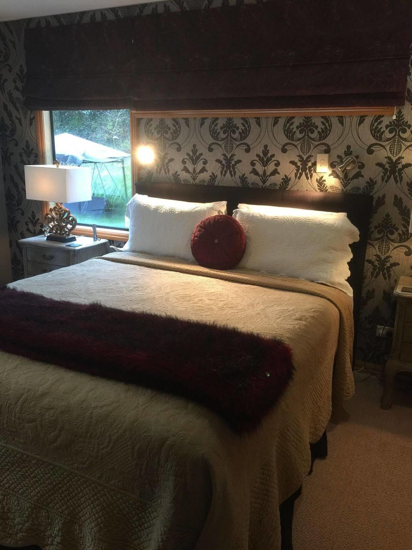 אגם טאופו The Flying Trout Boutique Lodge מראה חיצוני תמונה